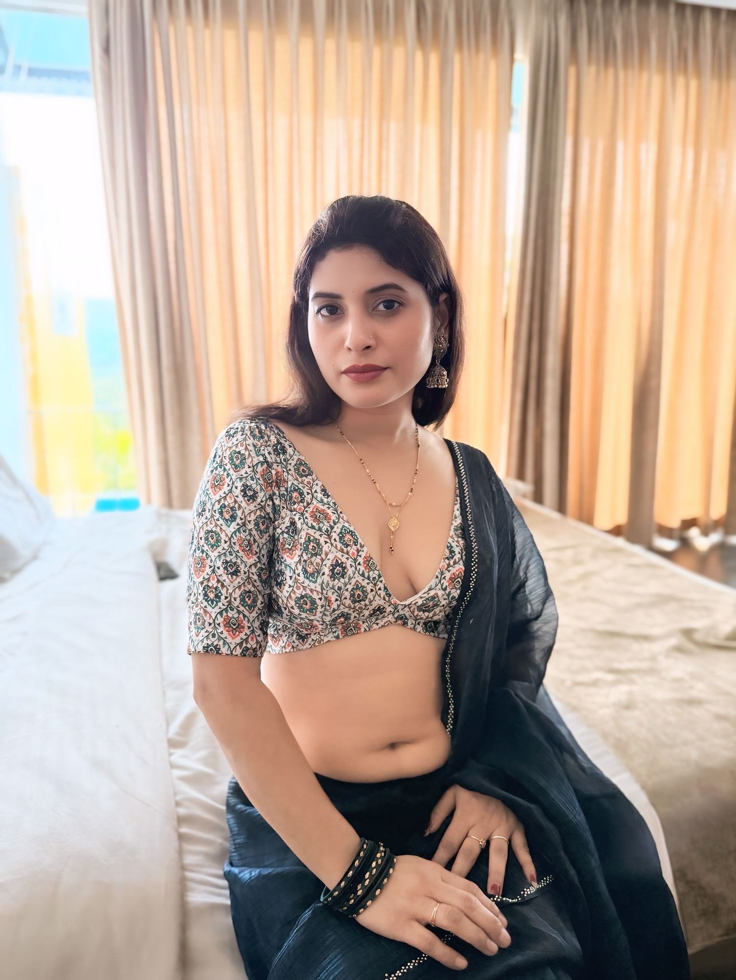 Renu Chandra Sets the Dressing Room on Fire