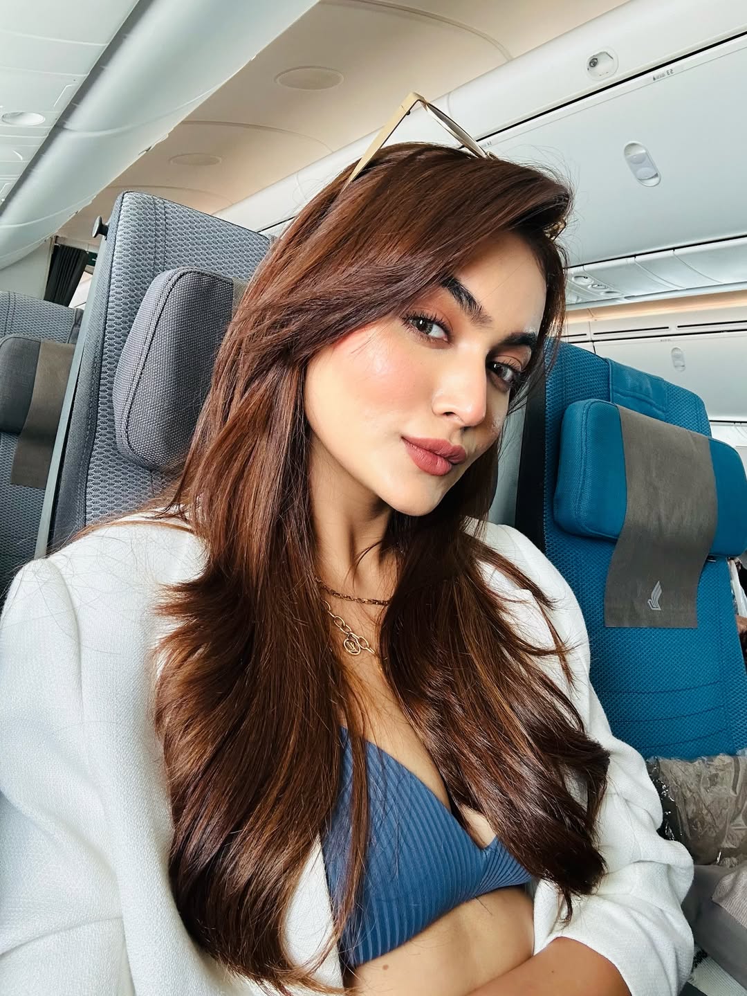 Chic fashion moment from Flying High on Hotness: Reva Kaurase gallery.