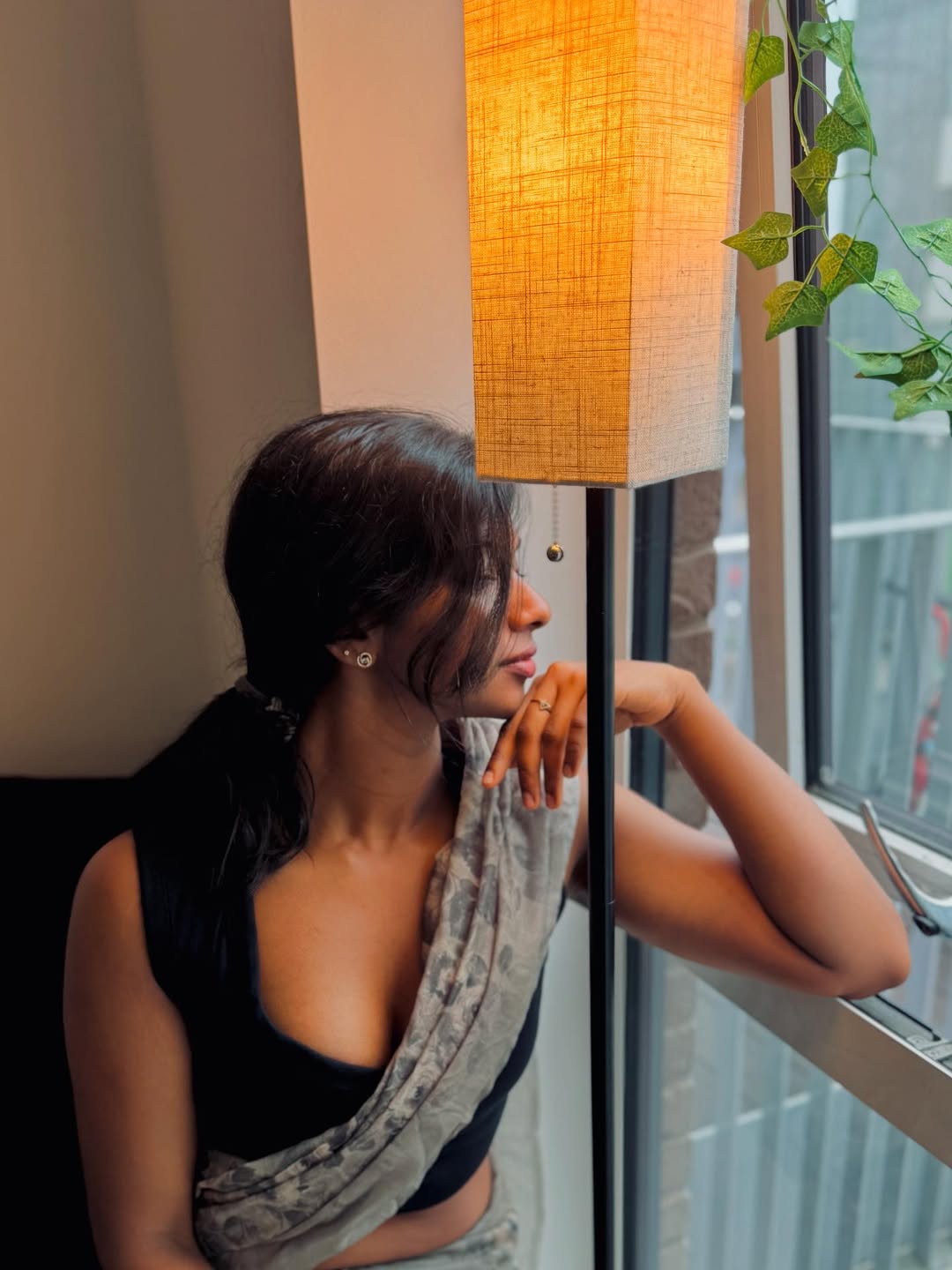 Safiya Zulfeeker beauty shows elegance and charm in glamorous looks.