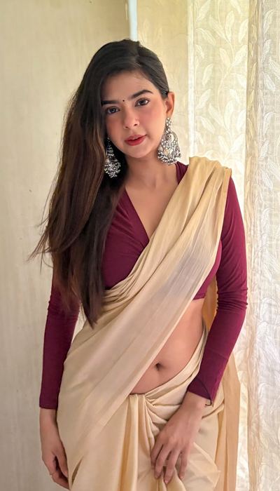 Sakshi Sharma Desi Vibes