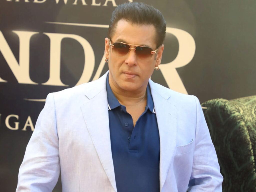 Salman Fans React to Shah Rukh Khan’s Award Win