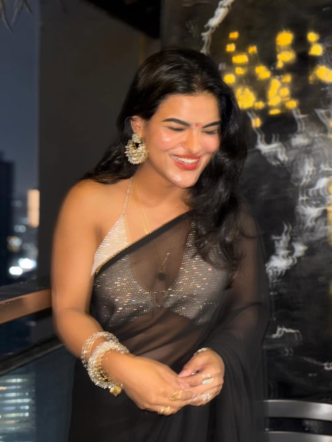 Saree Glam Uneka Ray Style showing elegance with hot charm.