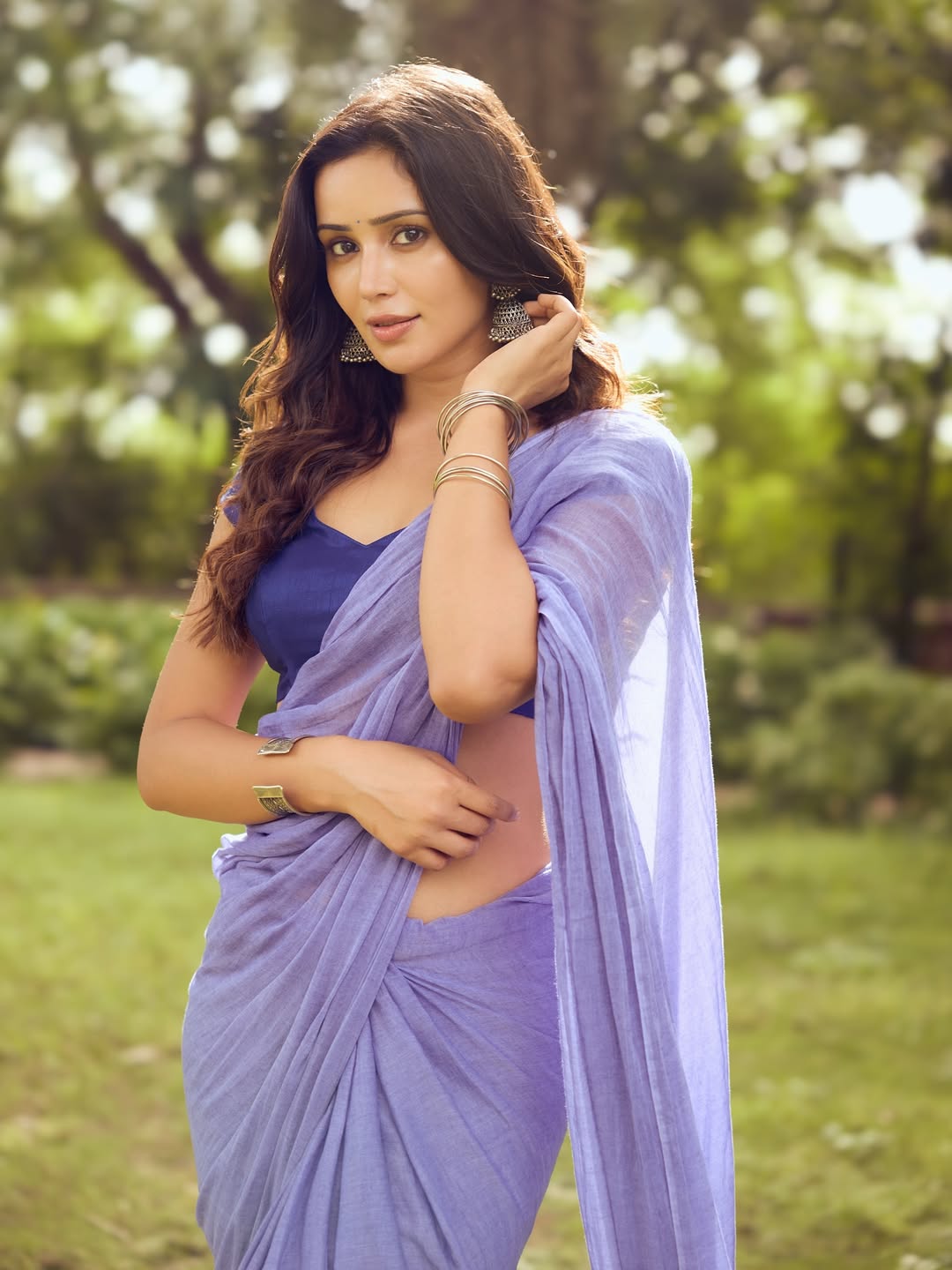 Glamorous Anaira Gupta showcases charm and poise in fashionable ensemble