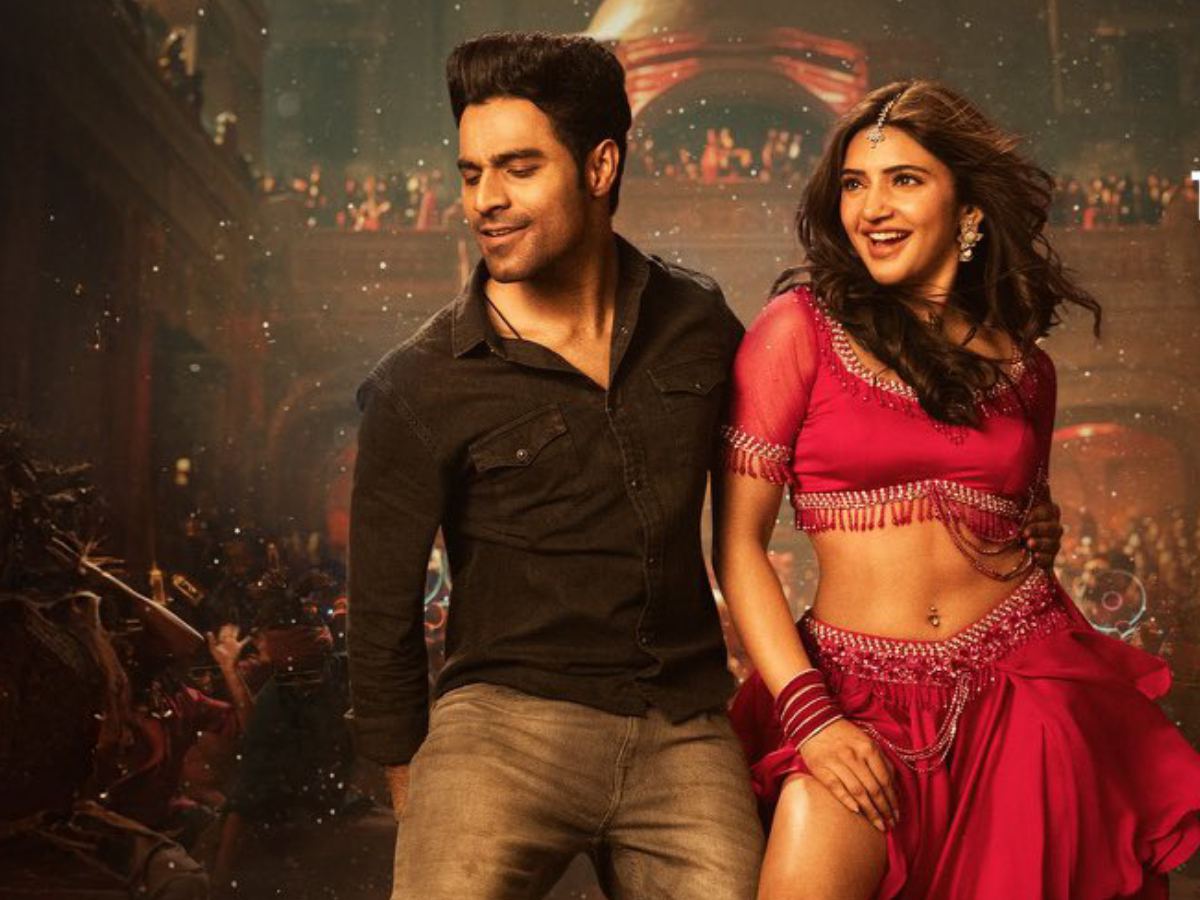 Sreeleela dancing in Viral Vayyari song