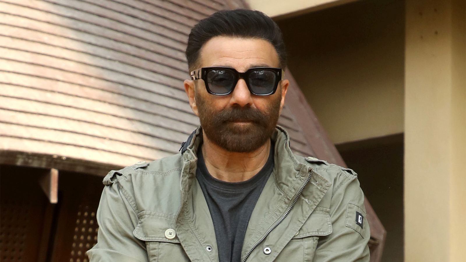 Sunny Deol visits Yash Raj Studios