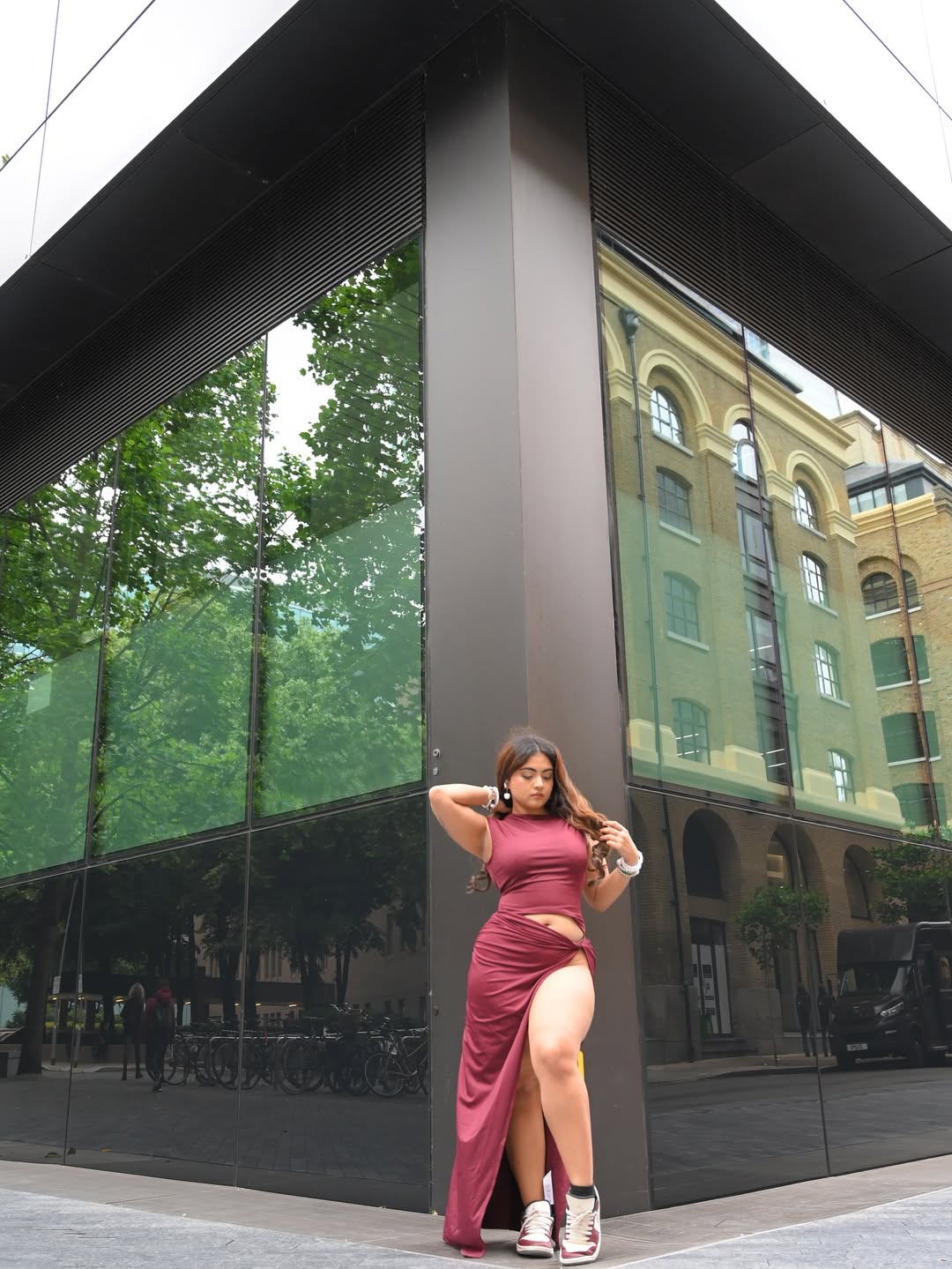 Thick Hot Stylish Twinkle Sharma shines in chic stylish outfit.