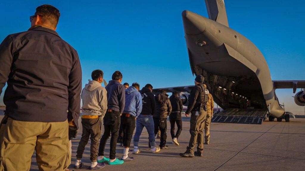 US deportation flights hidden by airlines