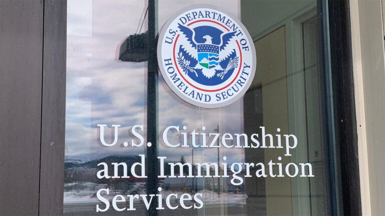 USCIS case status update problem