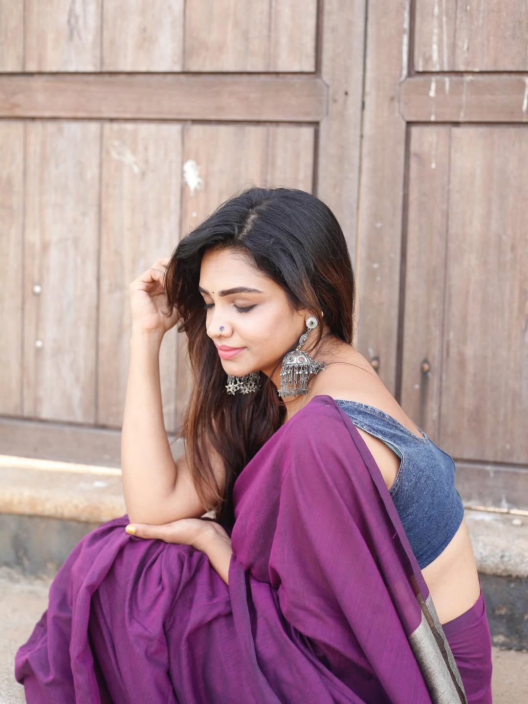 Vaishnavi Naaiyak Saree paired with denim blouse radiates modern elegance.