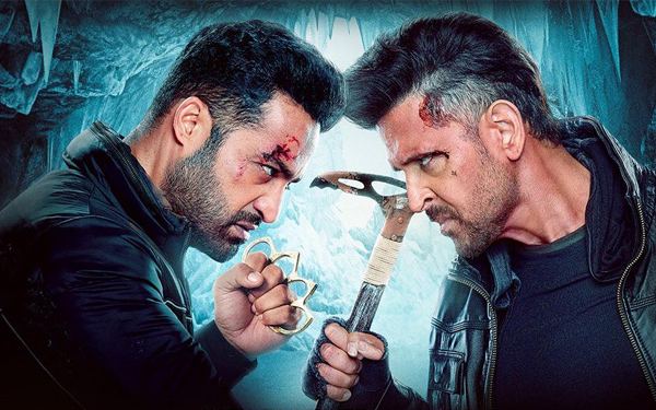 War 2 advance booking ticket sales