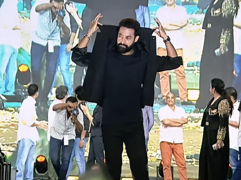 NTR and Hrithik Roshan at War 2 event