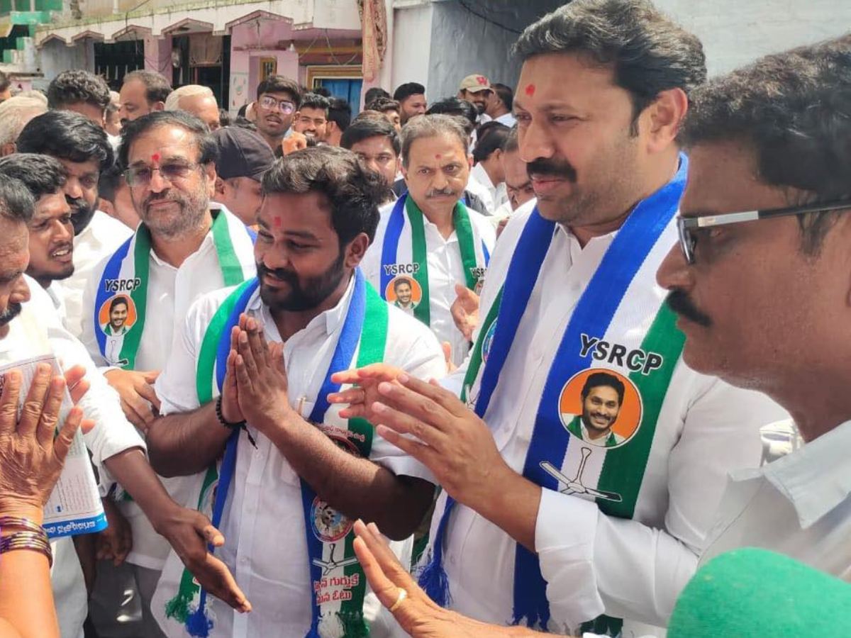 YSRCP leaders tense during Pulivendula ballot elections