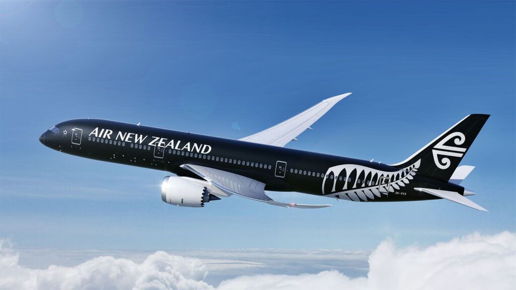 Air NZ flight returns to Auckland