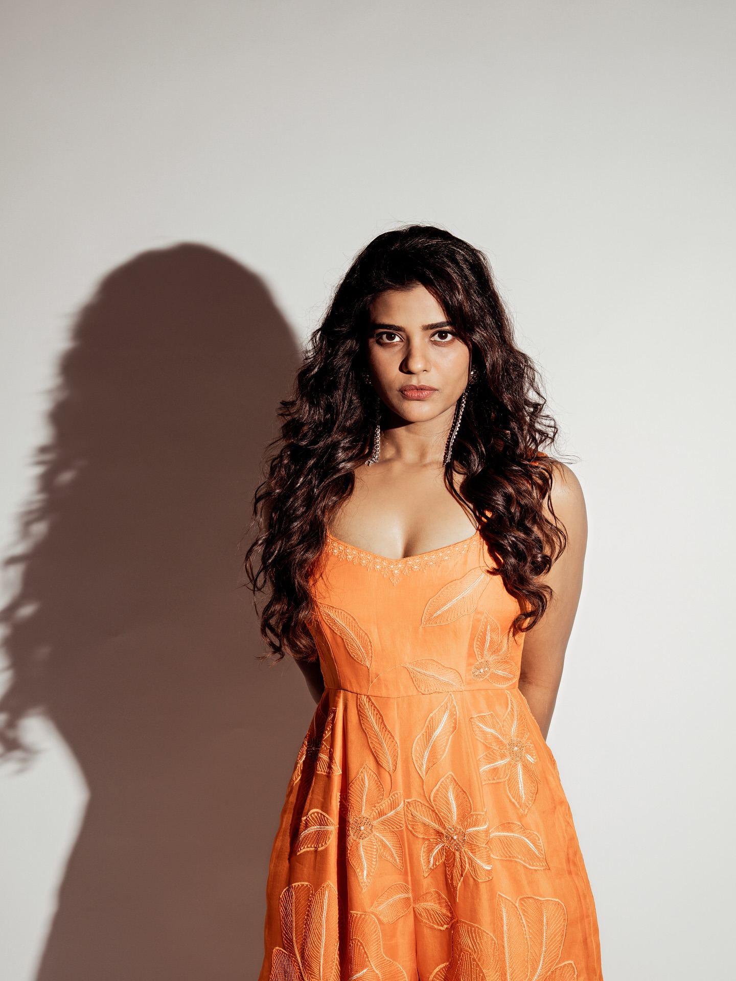 Aishwarya's confident and powerful stance.