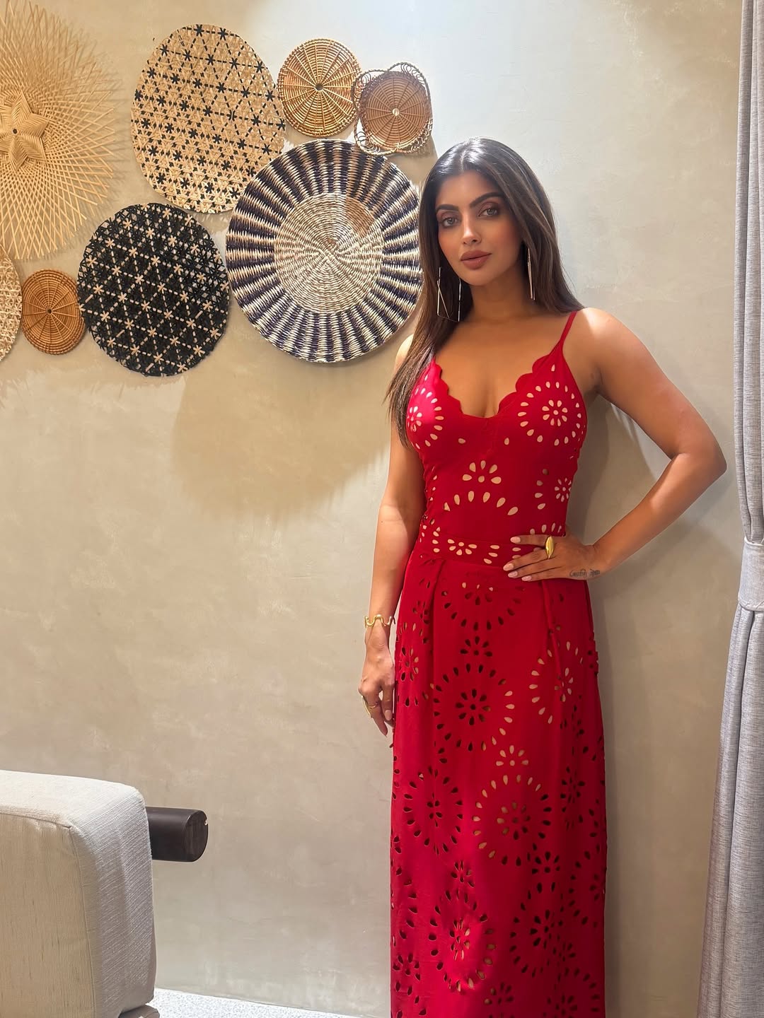 Akanksha Puri Poses With Hands On Her Hips