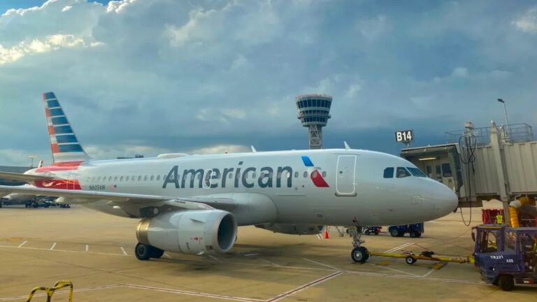 American Airlines passenger seat issue