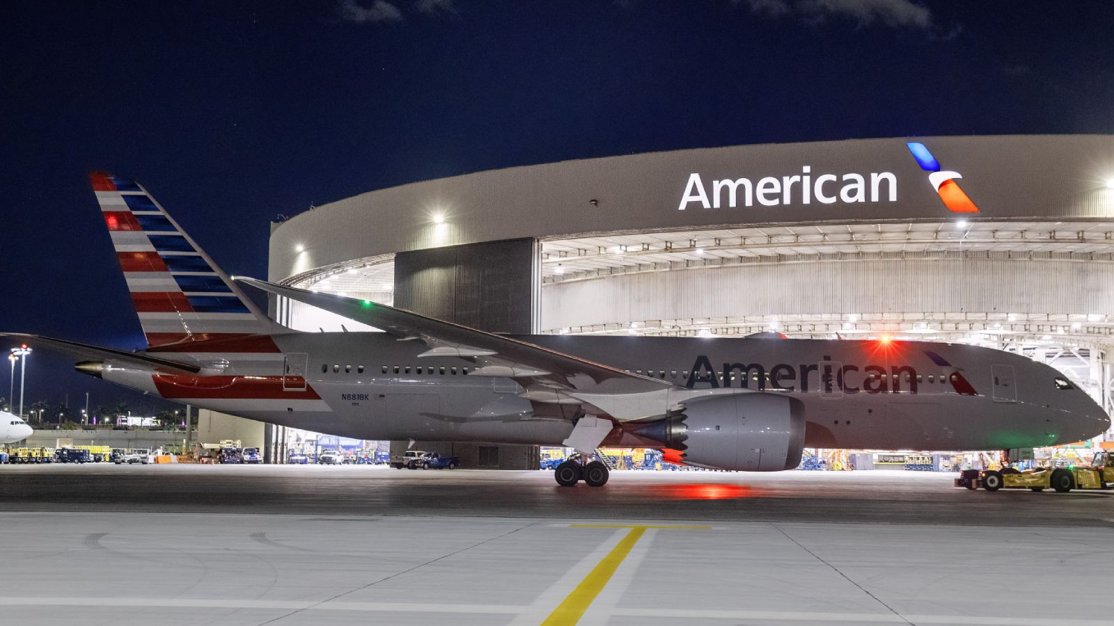 American Airlines plane at Charlotte Airport