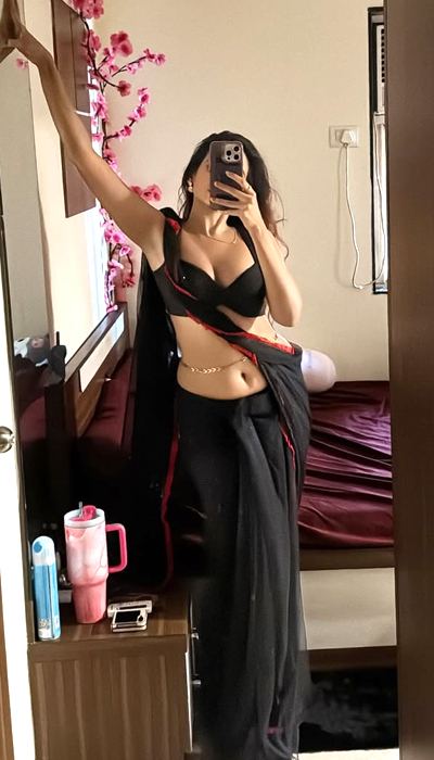 Aparna Reddy captivates all with her massively hot aura