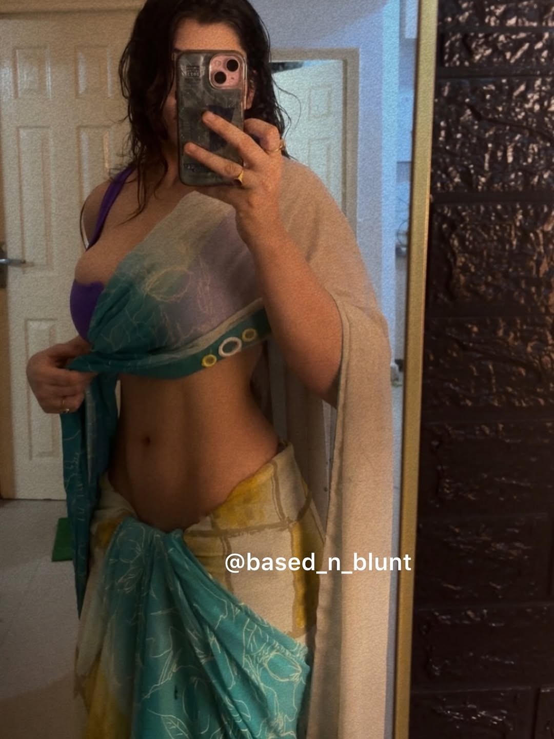 Apoorva Tripathii flaunts killer abs in a glamorous saree photoshoot