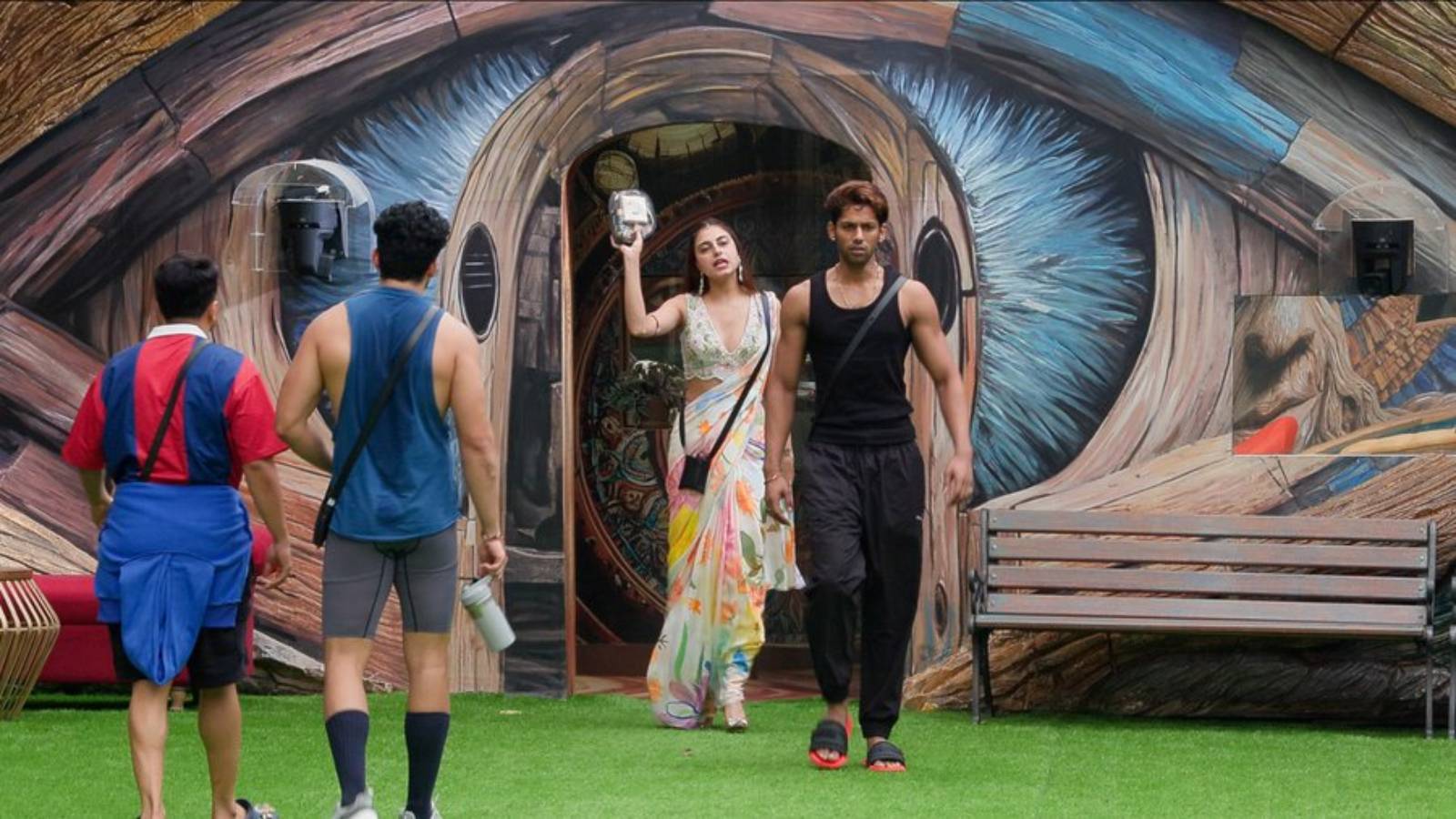 aseer and Farhana fight in Bigg Boss 19
