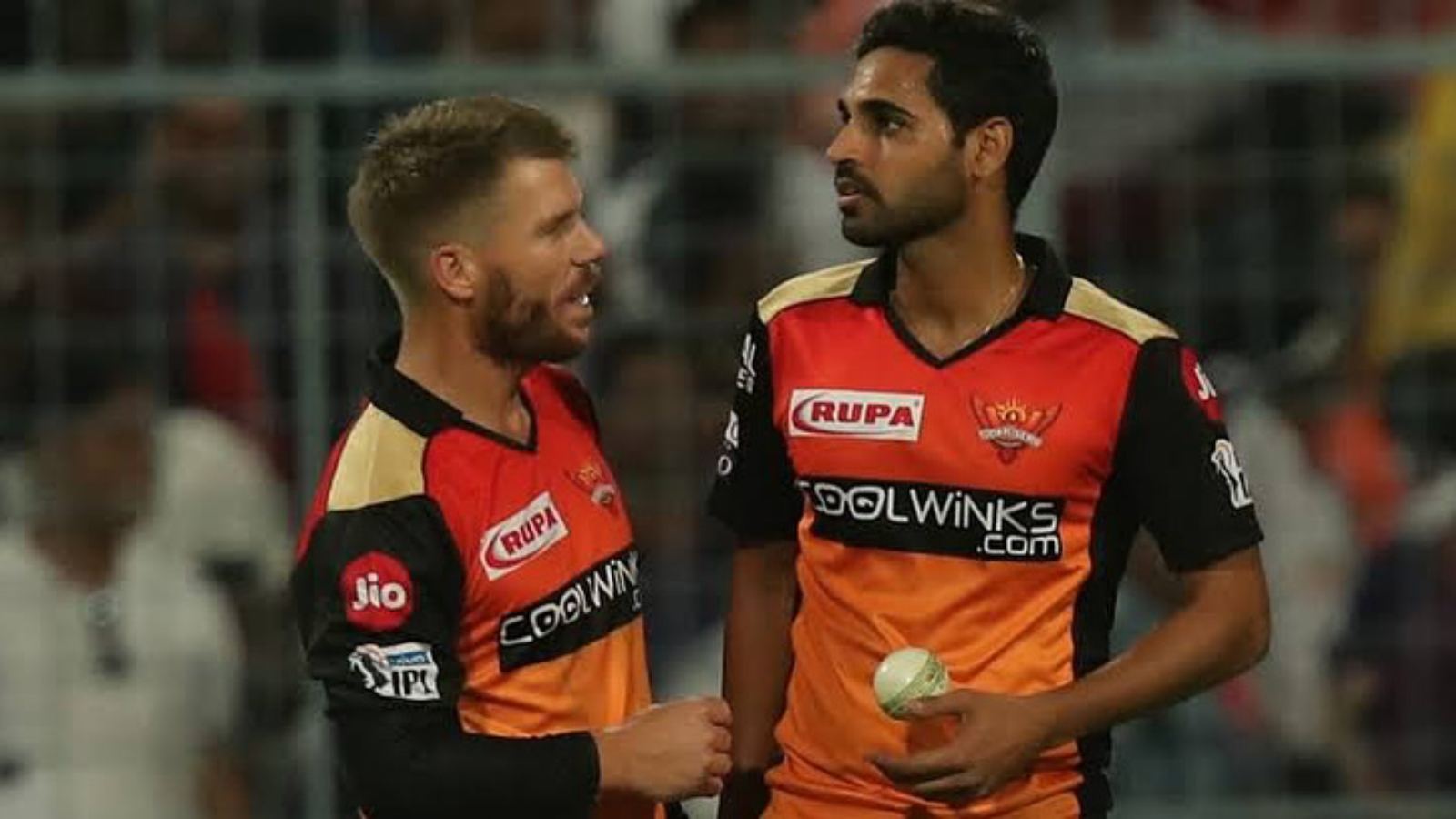 Bhuvneshwar Kumar with David Warner SRH