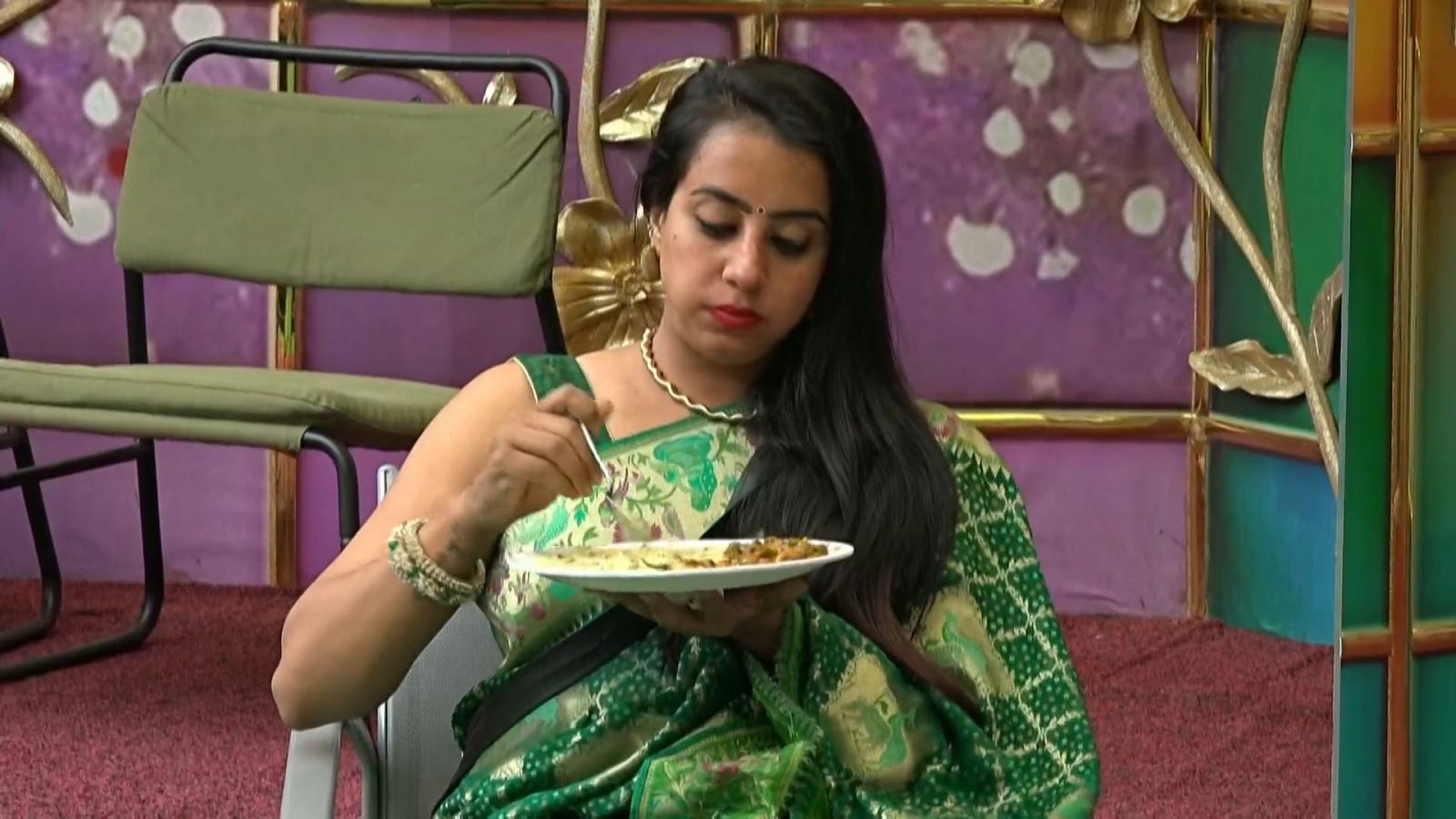 Bigg Boss 9 Episode 23 Sanjjana Turning Villain Of House