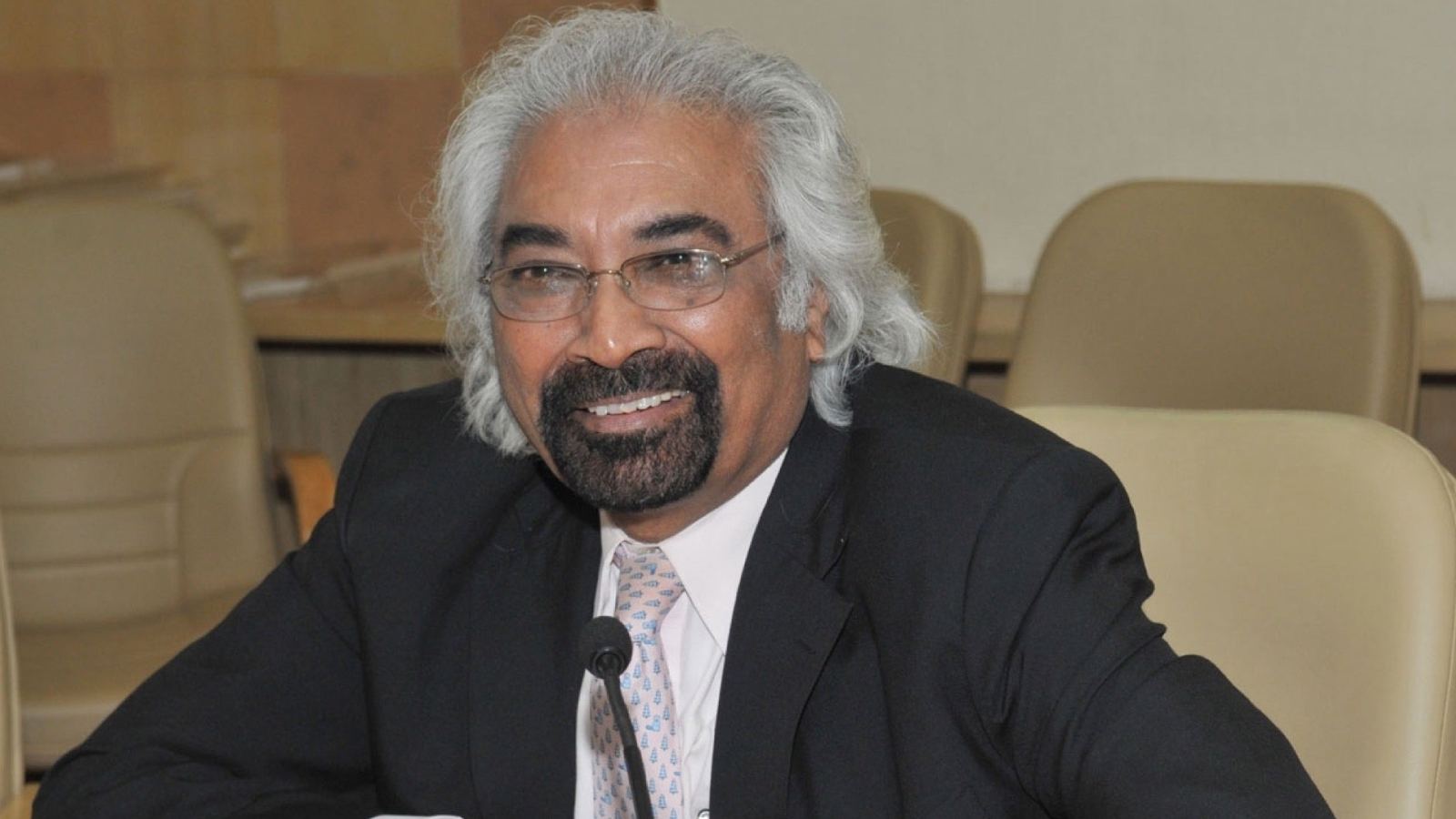 Congress faces criticism over Sam Pitroda’s Pakistan comments