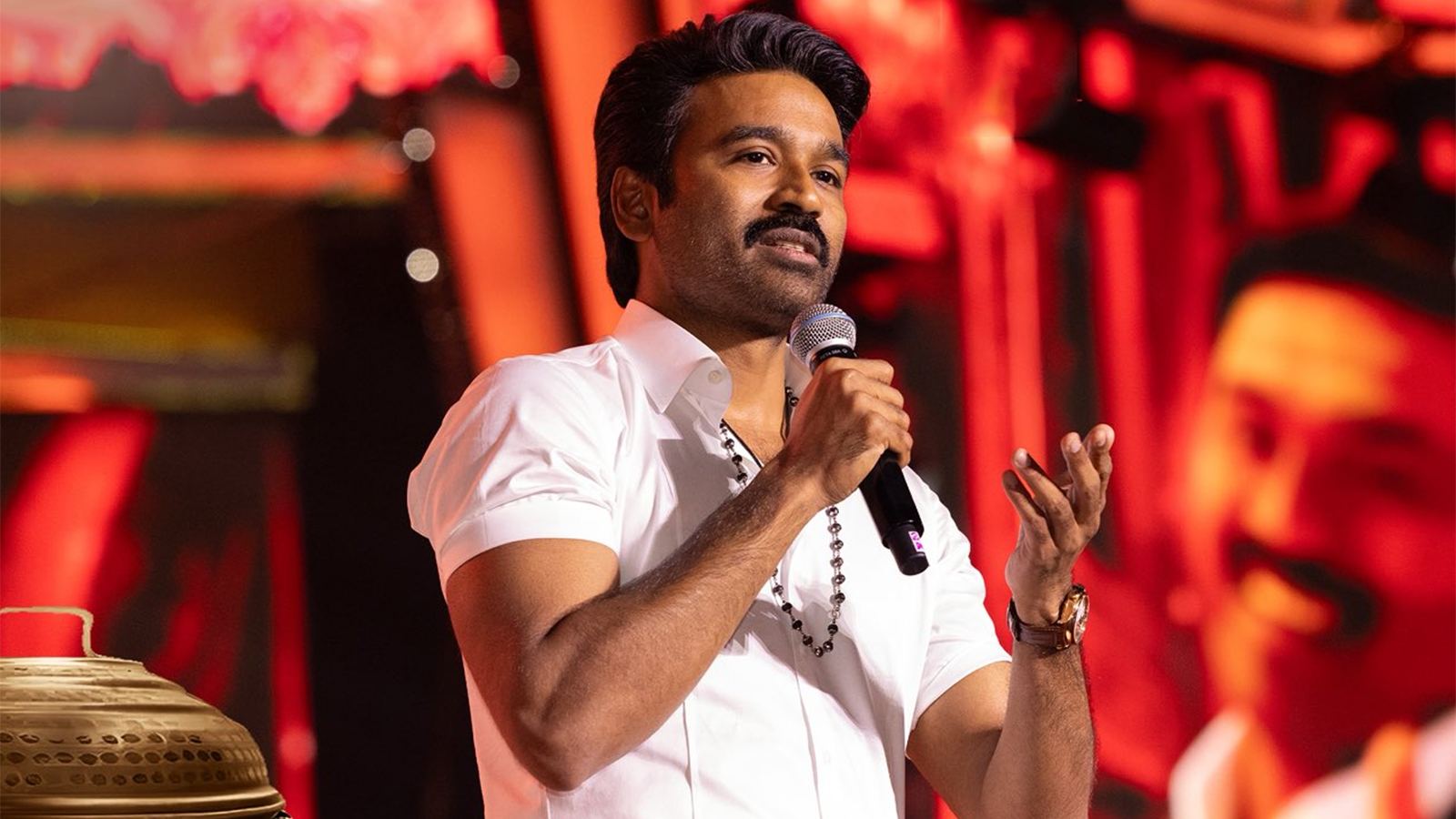 Dhanush warns against fake reviews