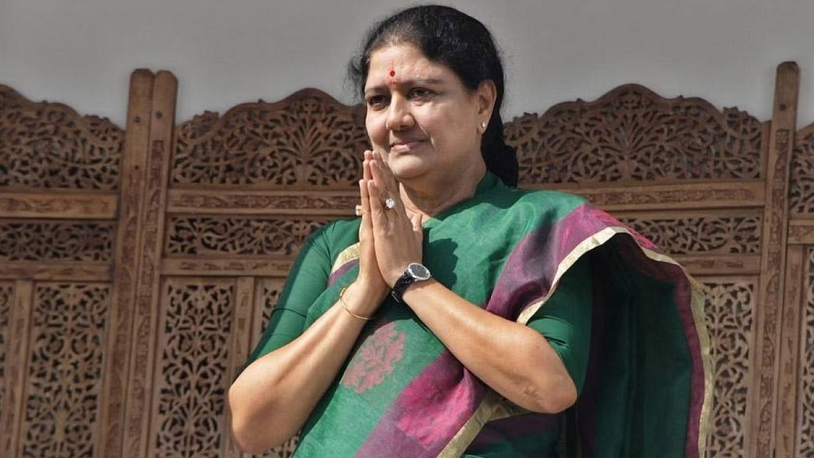 ED raids Sasikala-linked offices