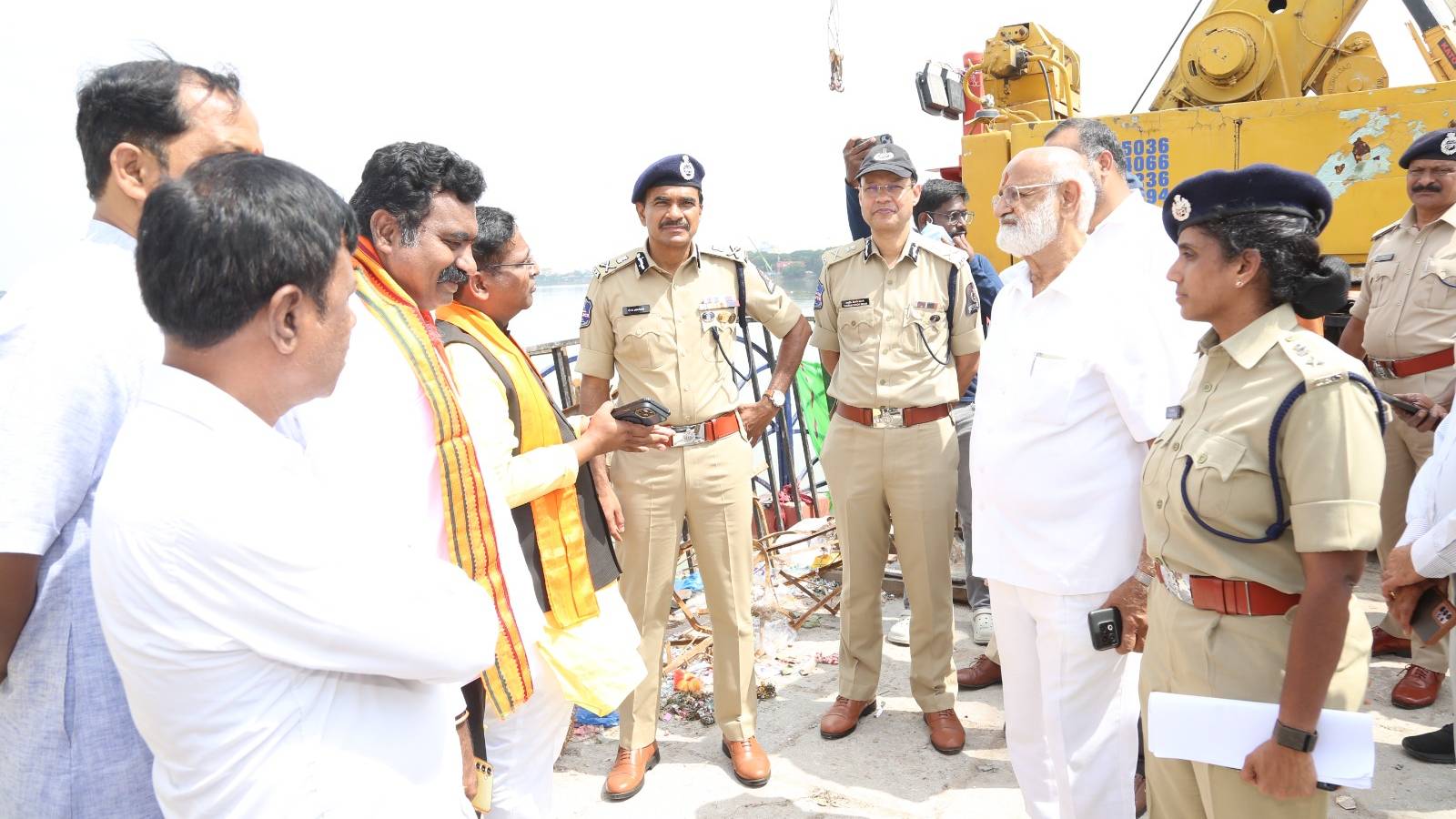 Ganesh idols immersion at Hussain Sagar
