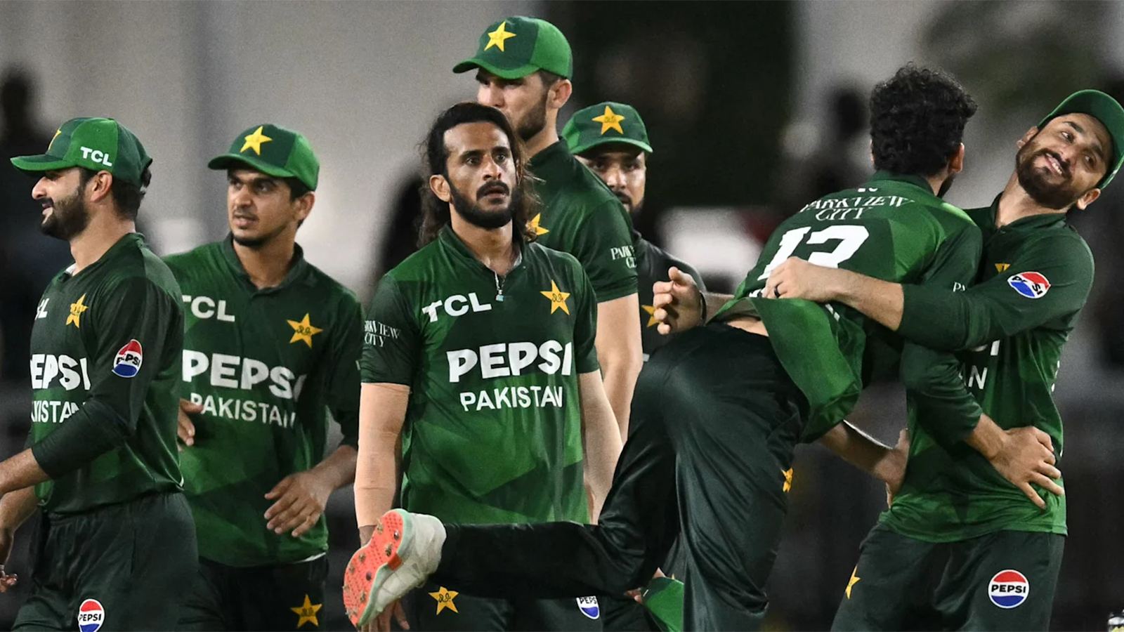 Pakistan hires psychologist for India match