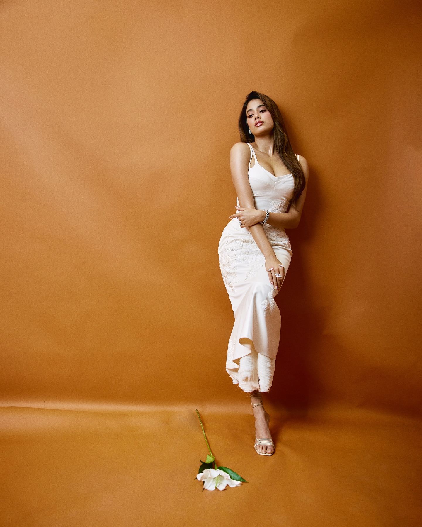 Janhvi Kapoor Chic White Glam Fashion Look