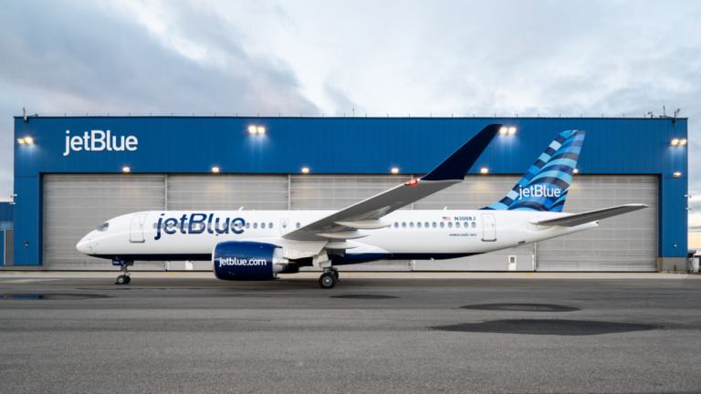 JetBlue refund complaint passenger upset