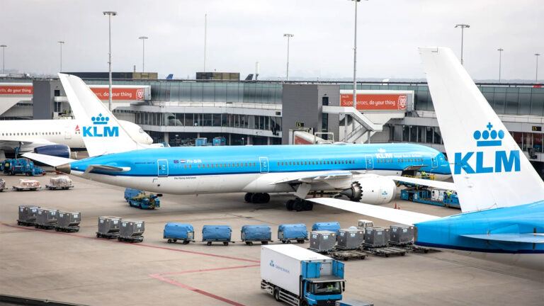 KLM luggage delay and damage