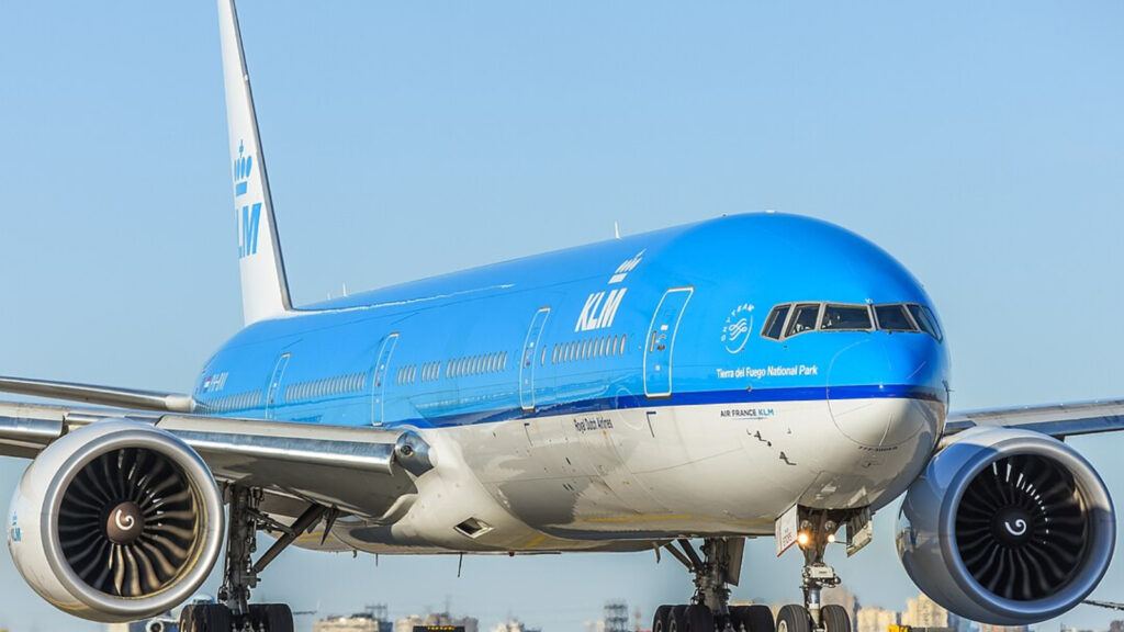 KLM passenger transit visa issue