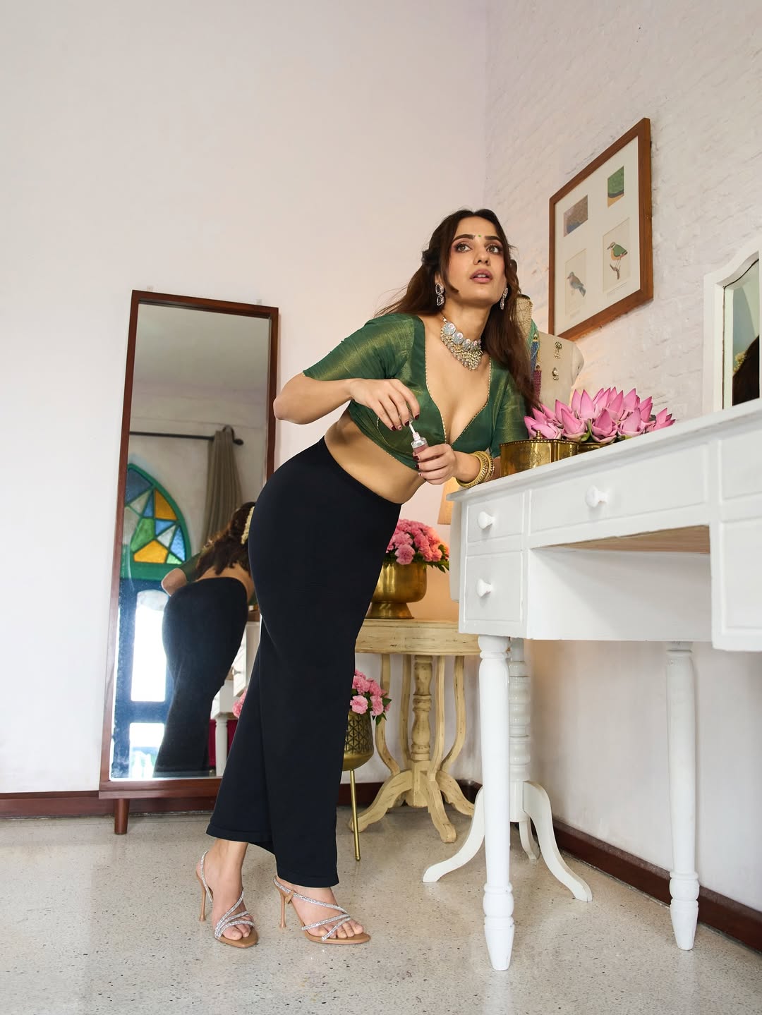 Captivating pose that blends charm and modern fashion as Kusha Kapila slays