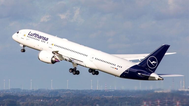 Lufthansa job cuts 2025