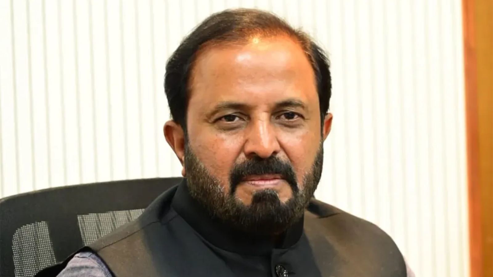 Madhu Yashki Goud Collapses in Secretariat
