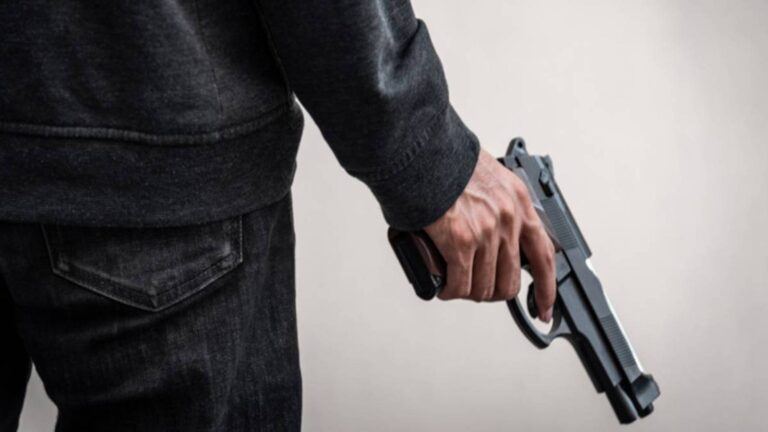 Man shoots wife in Gorakhpur market