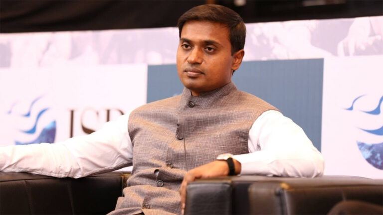 YSRCP MP Mithun Reddy surrenders at Rajahmundry jail