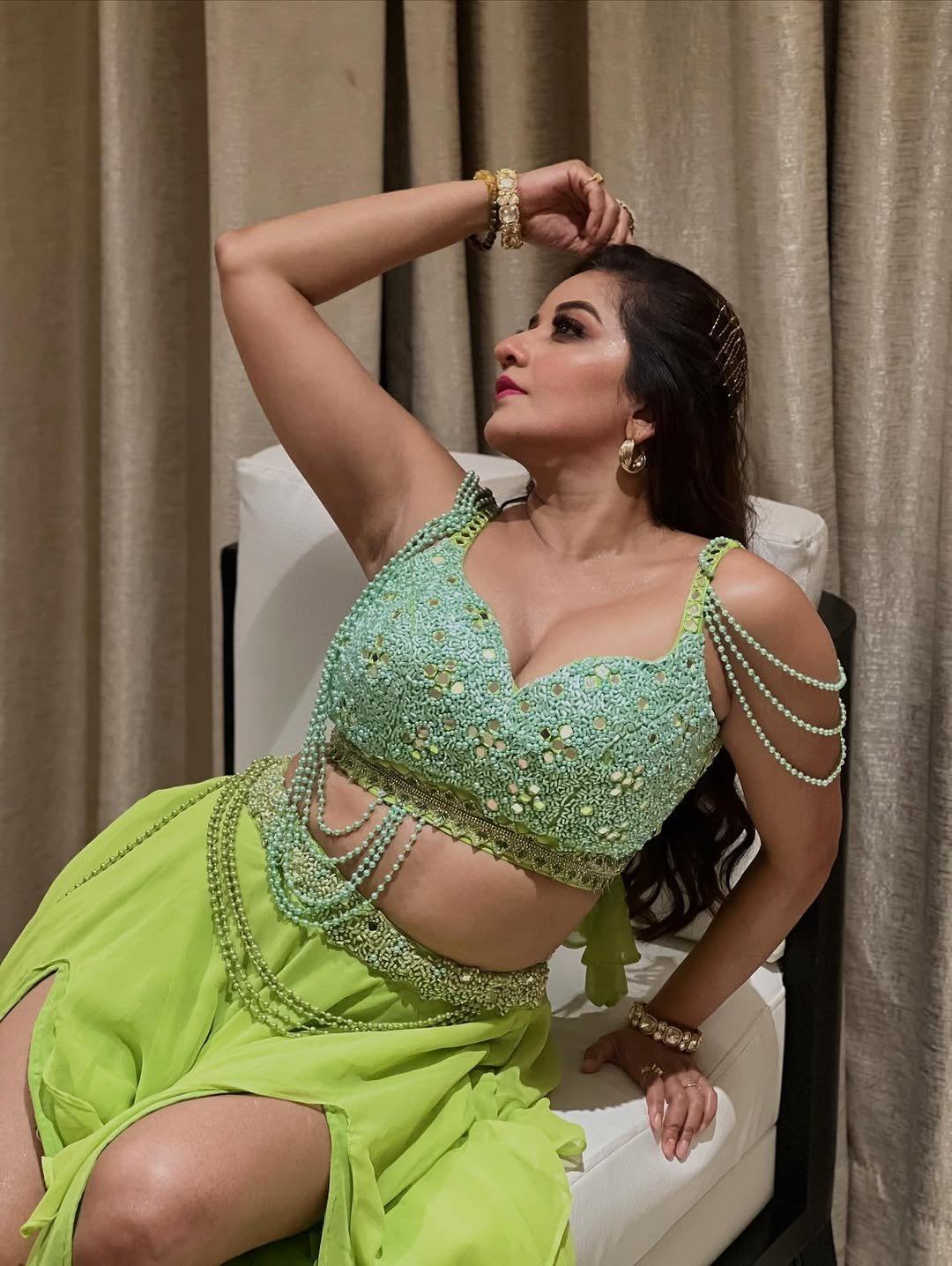 Monalisa's Playful Smile In A Glam Green Co-ord