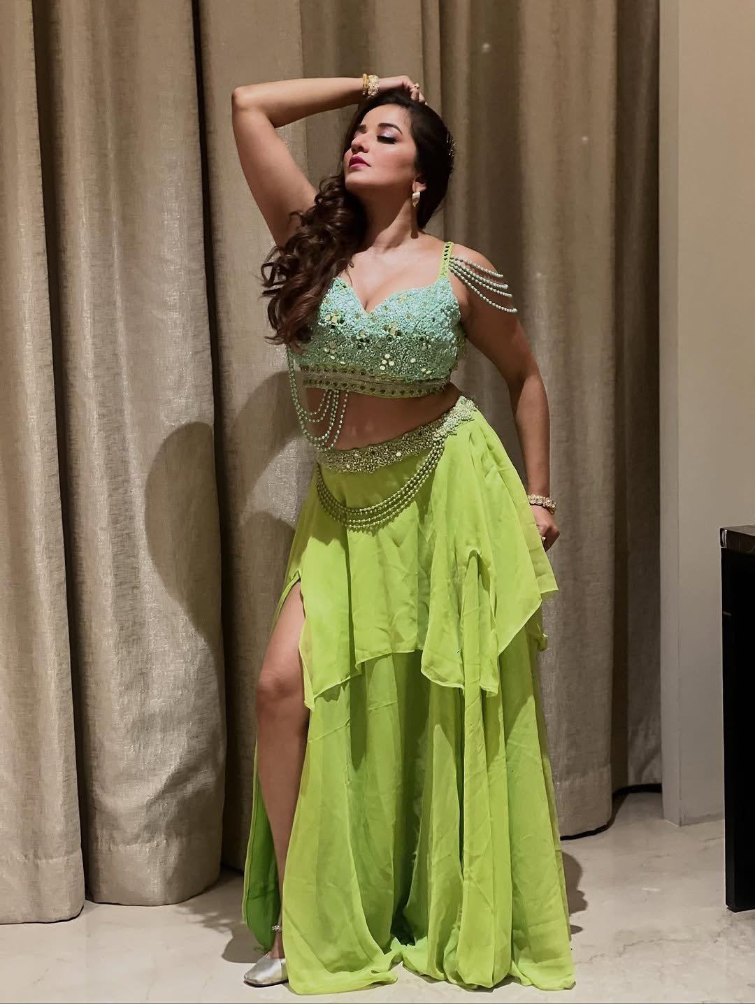 Monalisa Flaunts Her Toned Midriff And Attitude