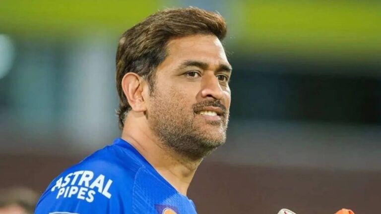 MS Dhoni during Team India match