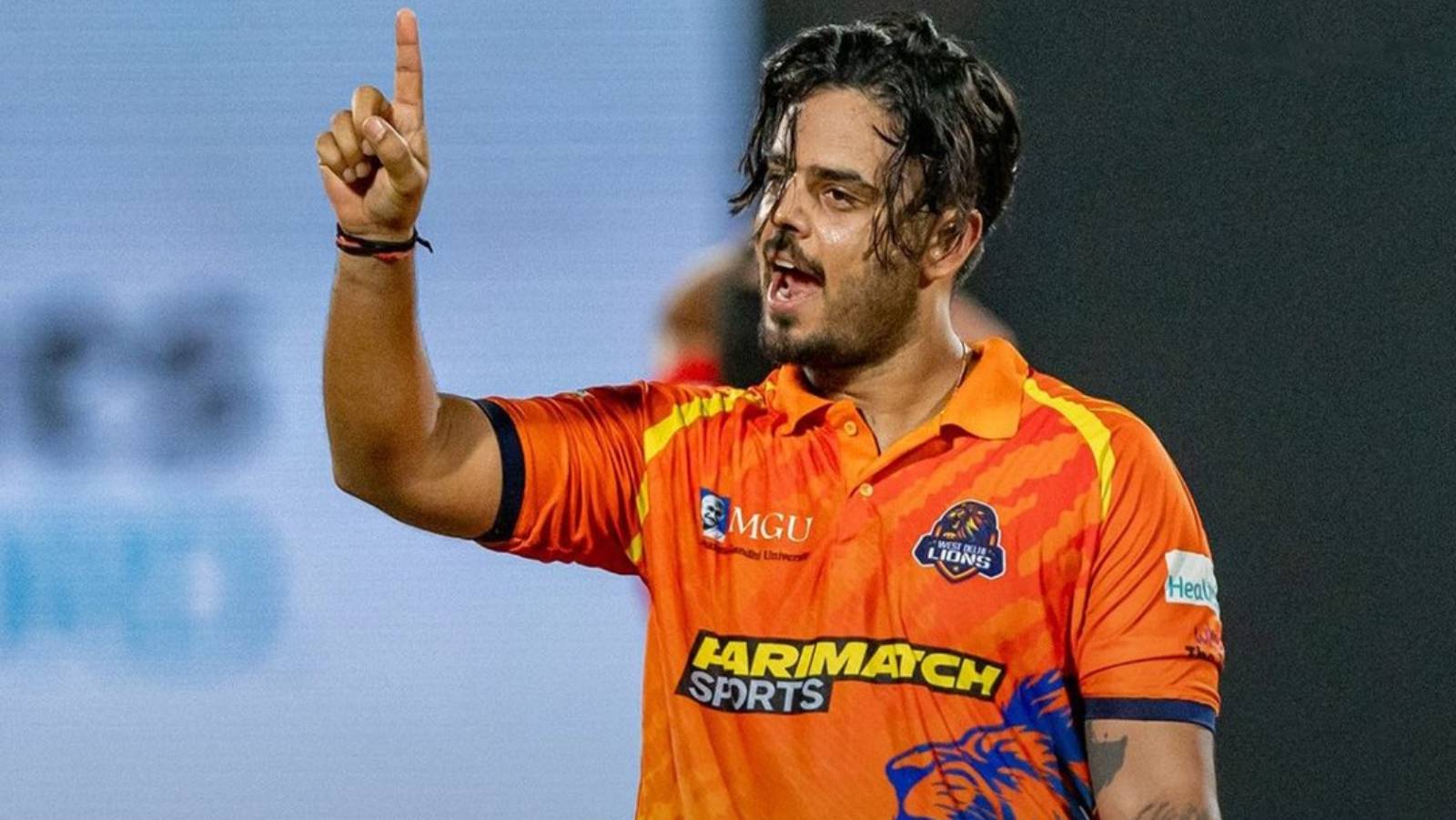 Nitish Rana viral shush photo