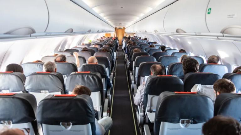 Passengers worried about toxic fumes in flights