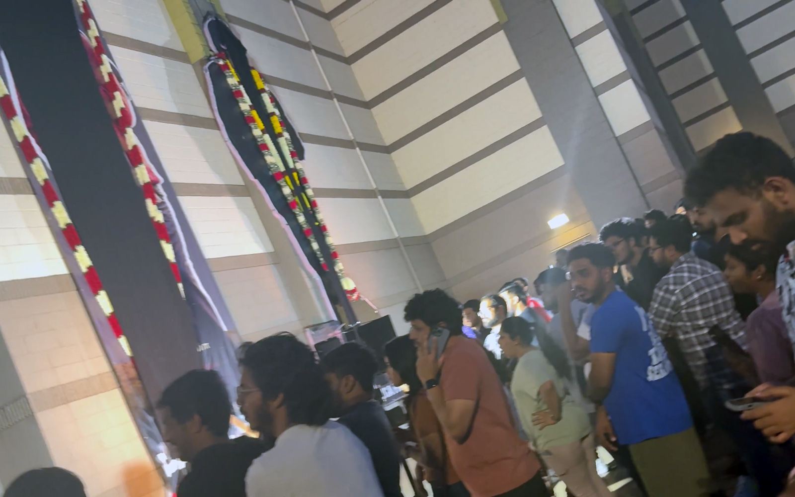 OG fans urged to avoid public hulchal in USA