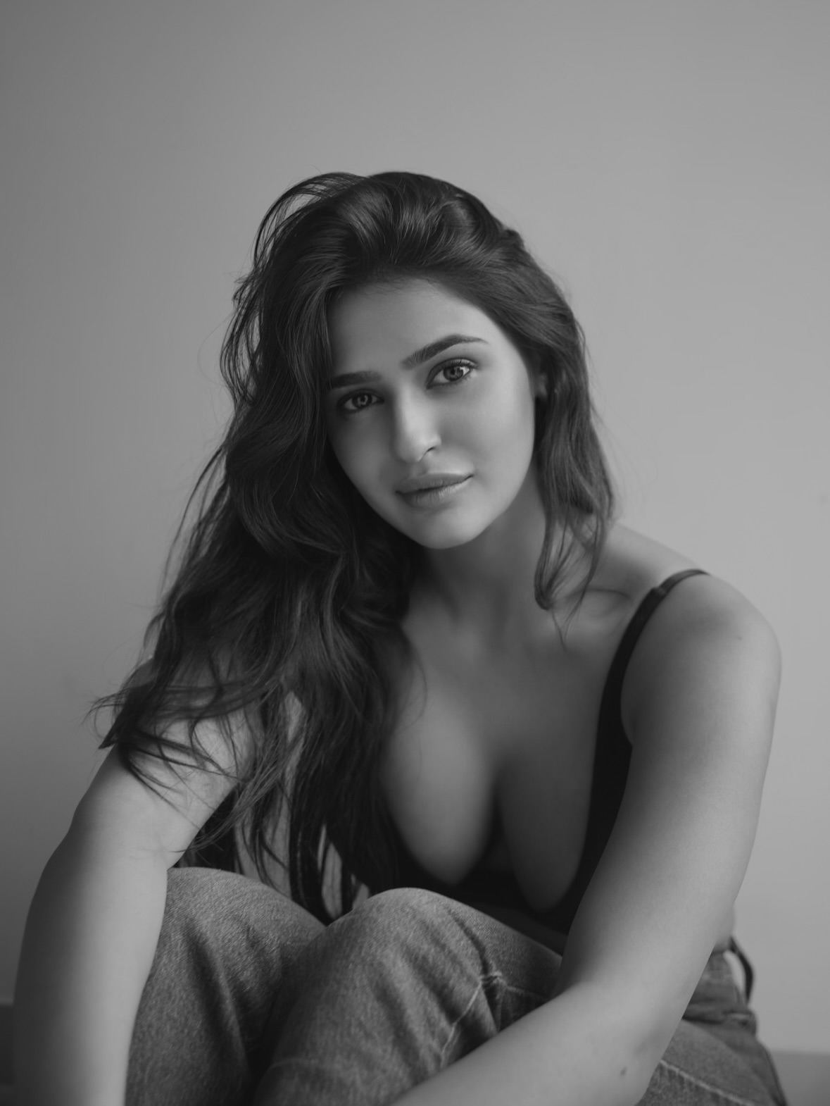 Prakriti Pavani Bold Black Glam Photoshoot Look