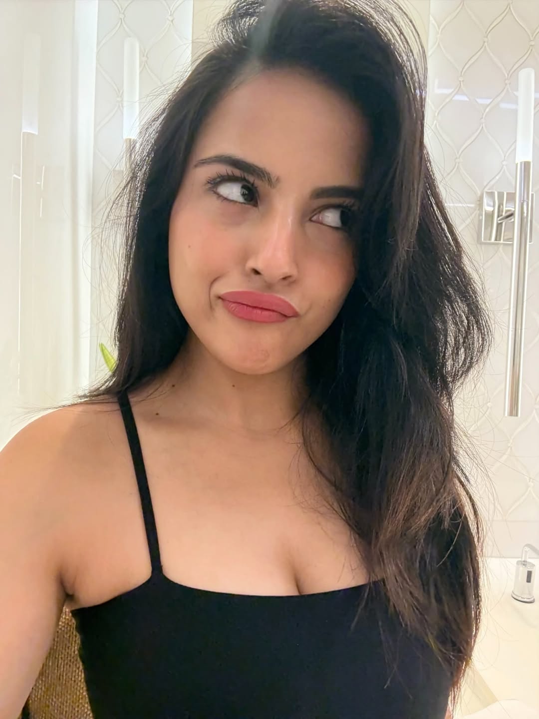 Stunning Pratiba Chaudary urban vibes captured in chic look.