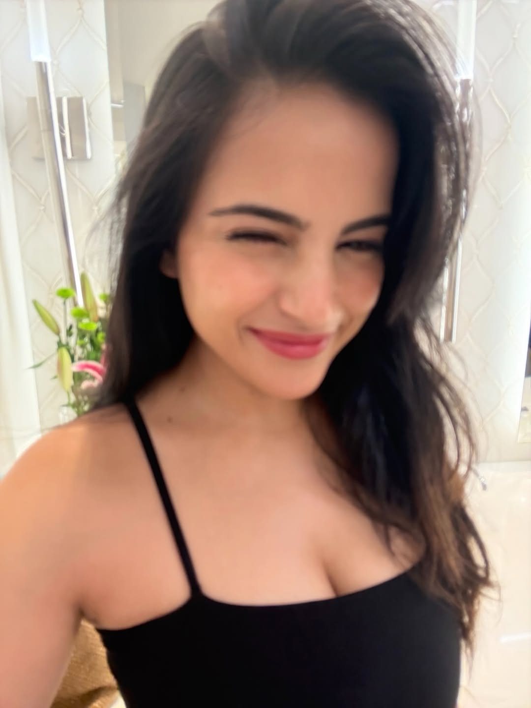 Gorgeous Pratiba Chaudary urban vibes highlight her radiant smile.