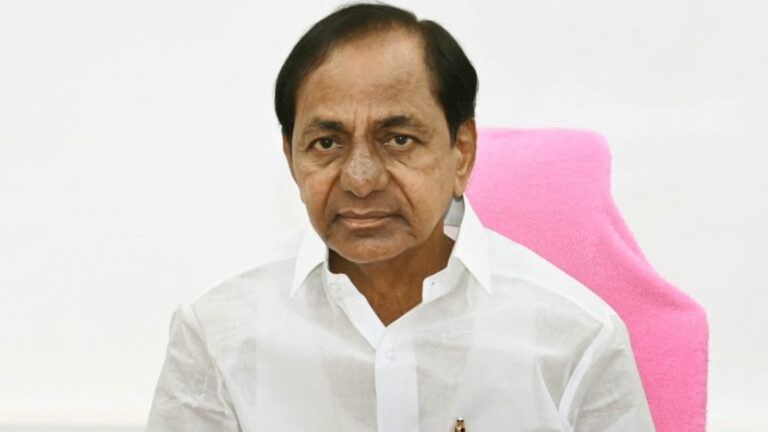 Revanth Reddy compares KCR with Trump